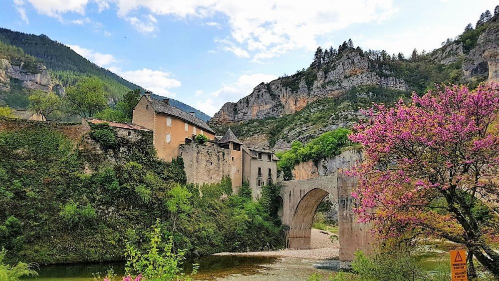 beaux villages autour de millau