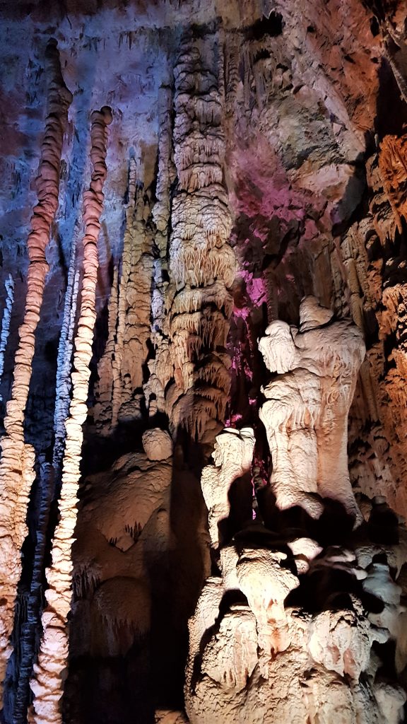  stalagmites aven armand